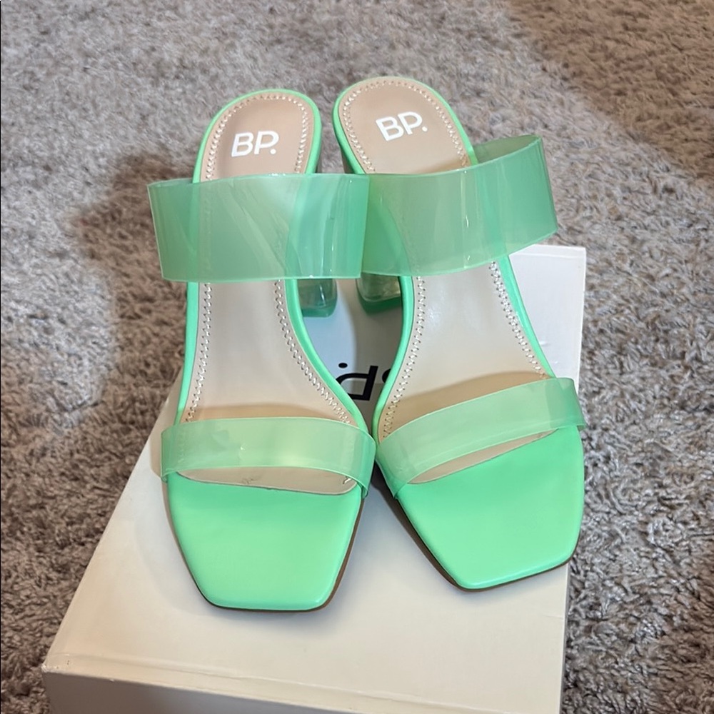 bp Green Heeled Shoes Modern Sleek Design